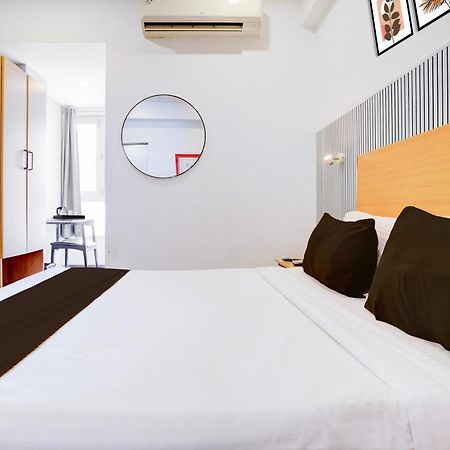 Super Townhouse Khar The Habitat Hotel Mumbai Exterior photo